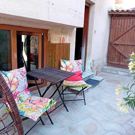 Whith Kitchen Apartman Neszebar